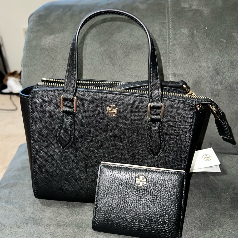 Authentic tory Burch set